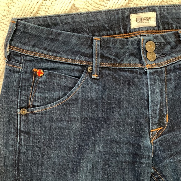 HUDSON Dark wash flap back pocket jeans. Perfect condition. Size 28 - Picture 2 of 5